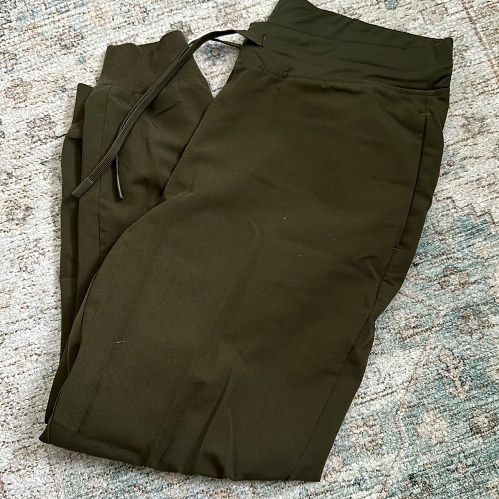Mandala scrub jogger